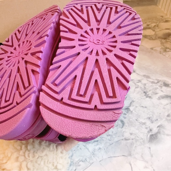 UGG kids goldenglow sandels - Picture 6 of 11